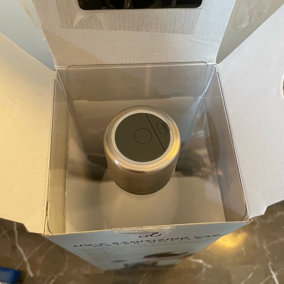 Stainless UV-C Sanitizing Water Bottle - Picture 2 of 6